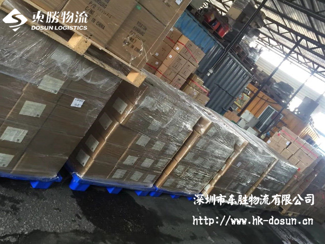 服裝到香港進(jìn)出口，服裝到香港物流，運(yùn)輸服裝到香港，發(fā)服裝到香港物流，服裝物流香港專線--東勝物流；深圳到香港物流,香港物流專線,深圳香港進(jìn)出口,中港物流,香港深圳貨運(yùn)運(yùn)輸,深圳市東勝物流有限公司