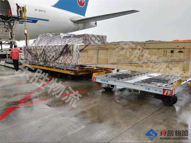 超長(zhǎng)貨物運(yùn)輸?shù)较愀郏哓浳镞\(yùn)輸，超寬貨物運(yùn)輸?shù)较愀郏恢懈畚锪鲗＞€，大件物流到香港運(yùn)輸；深圳到香港物流,香港物流專線,深圳香港進(jìn)出口,中港物流,香港深圳貨運(yùn)運(yùn)輸,深圳市東勝物流有限公司