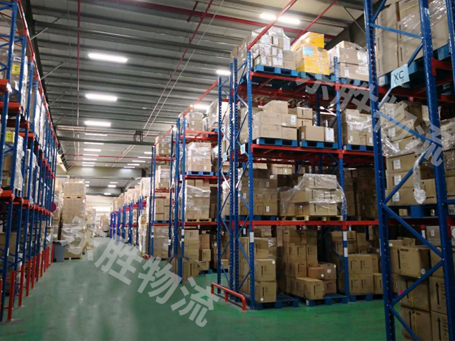 服裝運輸?shù)较愀郏b進出口專線--東勝物流；深圳到香港物流,香港物流專線,深圳香港進出口,中港物流,香港深圳貨運運輸,深圳市東勝物流有限公司