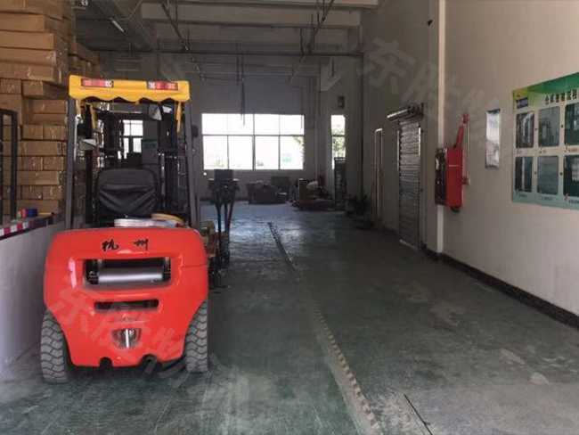 東勝物流詳解：貨物裝卸時(shí)的注意事項(xiàng)，深圳到香港物流,香港物流專(zhuān)線,深圳香港進(jìn)出口,中港物流,香港深圳貨運(yùn)運(yùn)輸-深圳市東勝物流有限公司