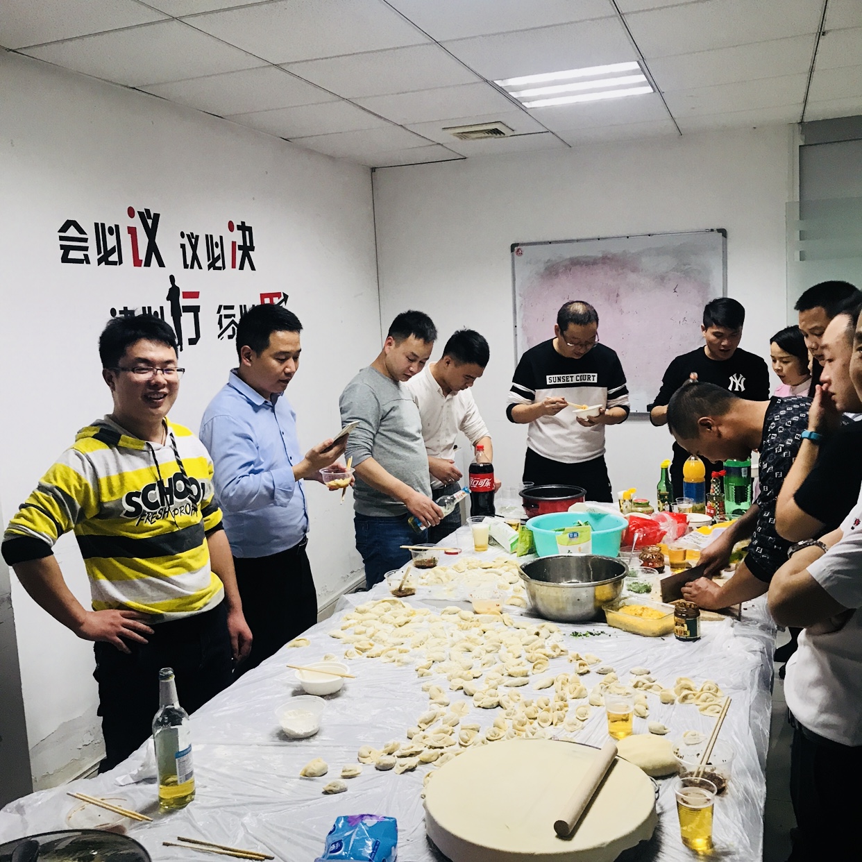 東勝物流--冬至的歡樂(lè)時(shí)光，深圳到香港物流,香港物流專線,深圳香港進(jìn)出口,中港物流,香港深圳貨運(yùn)運(yùn)輸_深圳市東勝物流有限公司