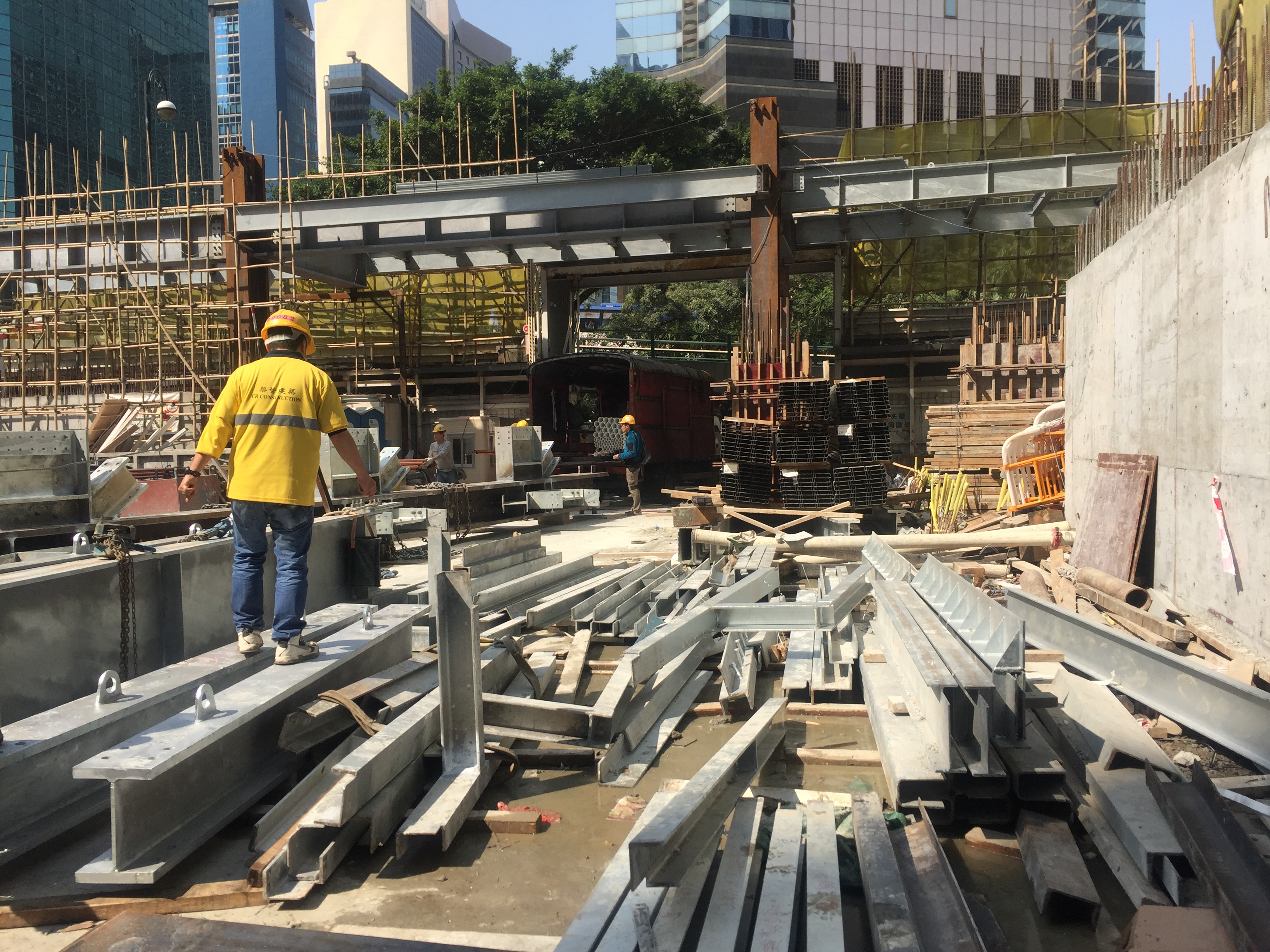 中港物流到國(guó)內(nèi)運(yùn)輸須知；深圳到香港物流-香港物流專線-中港貨運(yùn)物流運(yùn)輸專線-佛山到香港物流專線-一般貿(mào)易進(jìn)出口報(bào)關(guān)代理-倉(cāng)儲(chǔ)配送-深圳市東勝物流有限公司