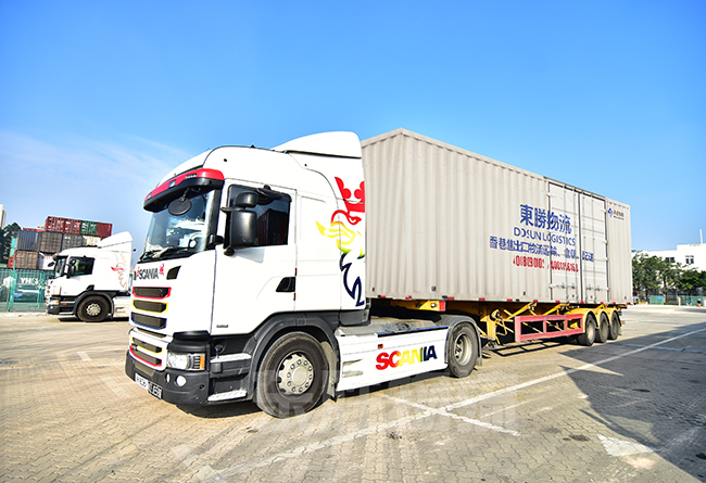 深圳發(fā)貨到香港中第三方物流分類詳解；深圳到香港物流-香港物流專線-中港貨運(yùn)物流運(yùn)輸專線-佛山到香港物流專線-一般貿(mào)易進(jìn)出口報(bào)關(guān)代理-倉(cāng)儲(chǔ)配送-深圳市東勝物流有限公司