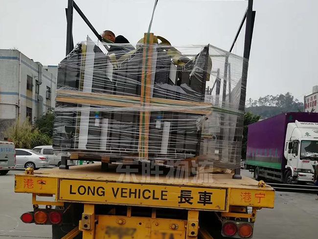 深圳到香港物流的環(huán)節(jié)解析；深圳到香港物流-香港物流專線-中港貨運物流運輸專線-佛山到香港物流專線-一般貿(mào)易進出口報關(guān)代理-倉儲配送-深圳市東勝物流有限公司