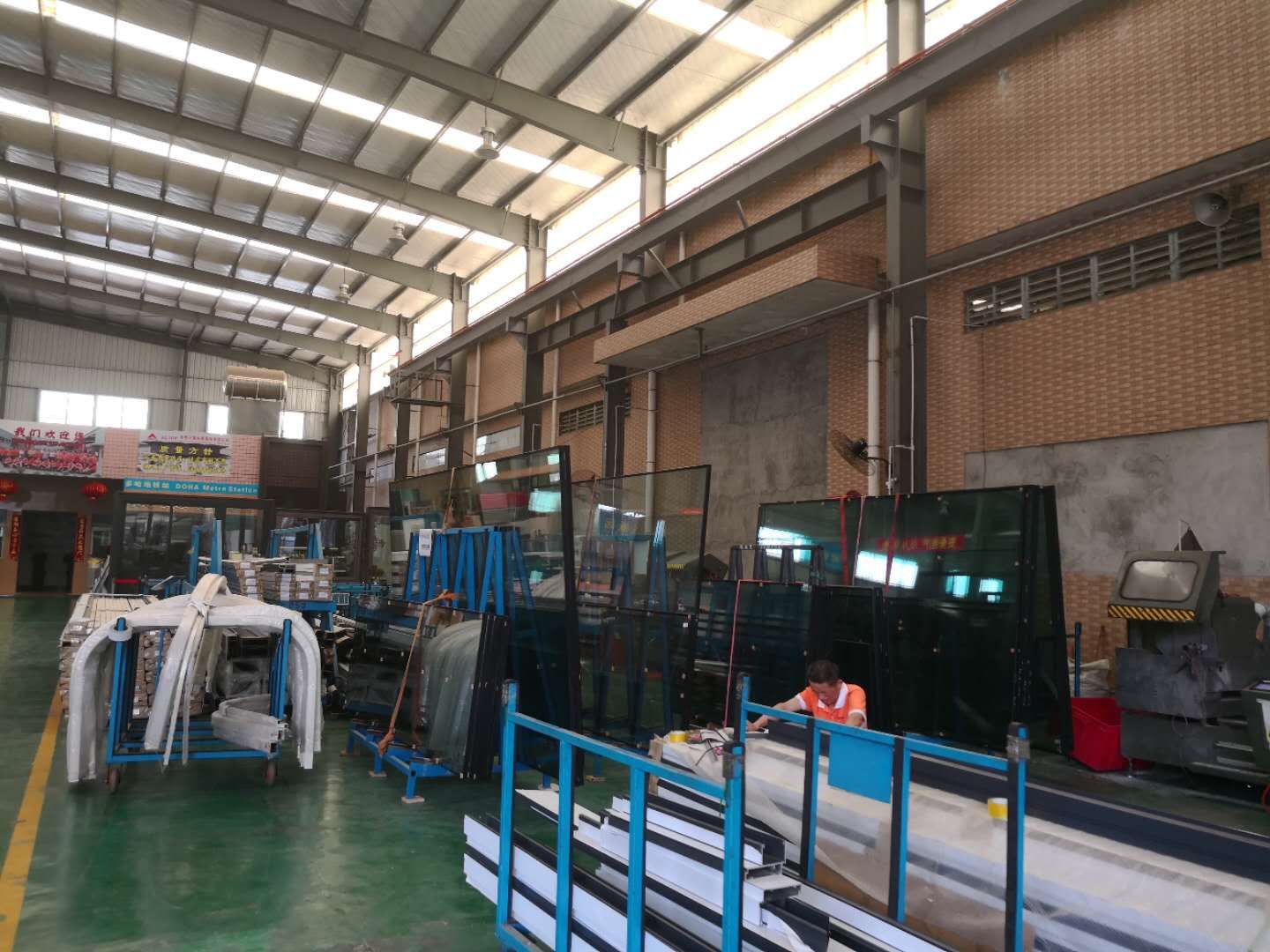 深圳東勝物流，香港提貨、交倉、香港本地派送業(yè)務(wù)