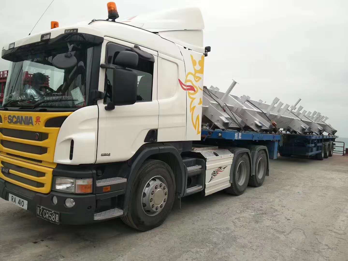 廣州到香港項目工程水泥預(yù)制件運輸案例，廣州到香港物流專線，廣州發(fā)貨到香港，廣州發(fā)香港物流，廣州到香港物流，廣州到香港物流運輸