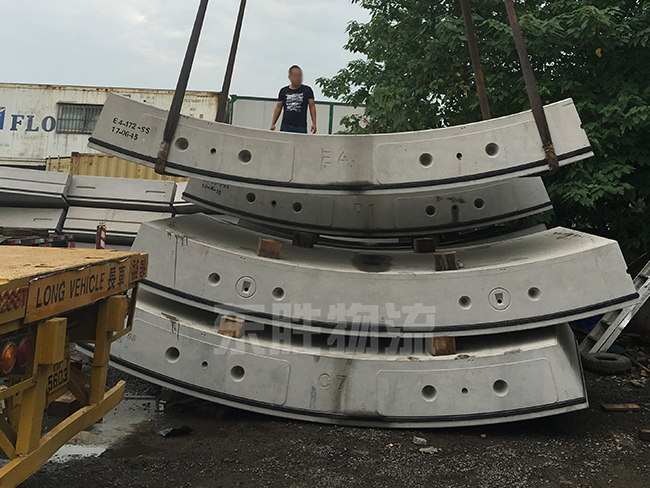 水泥預(yù)制件運(yùn)輸?shù)较愀?，大貨水泥板運(yùn)輸?shù)较愀?，水泥預(yù)支件到香港物流運(yùn)輸，水泥支撐墊塊發(fā)香港物流；深圳到香港物流,香港物流專線,深圳香港進(jìn)出口,中港物流,香港深圳貨運(yùn)運(yùn)輸-深圳市東勝物流有限公司