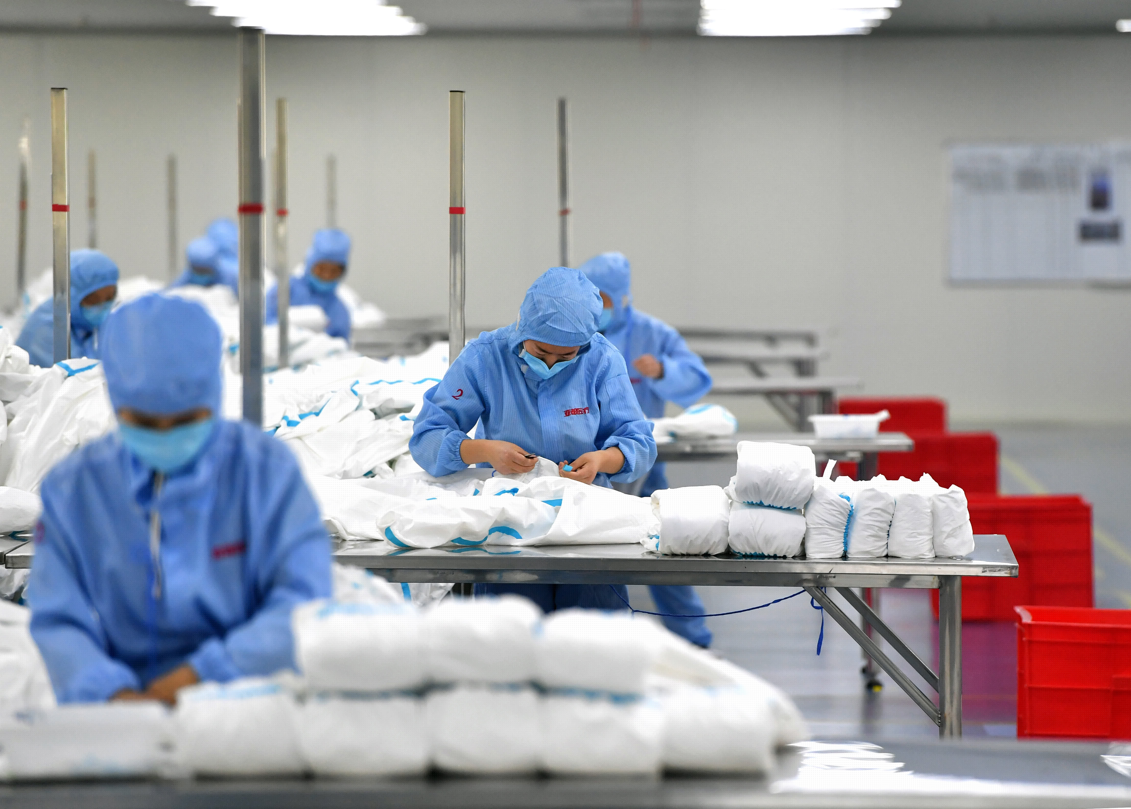 口罩，防護(hù)面罩等防護(hù)物資出口運(yùn)輸