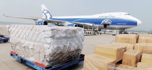 中港運(yùn)輸專(zhuān)線(xiàn)-香港到福州保稅區(qū)返修運(yùn)輸案例