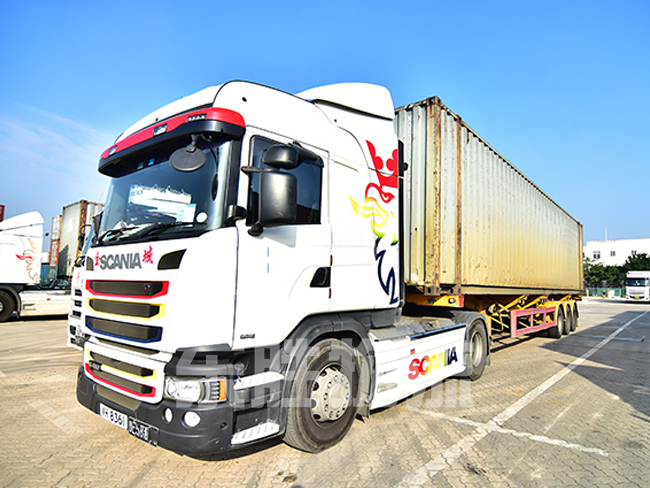 國內(nèi)發(fā)貨到香港，中港拖車運(yùn)輸案例圖