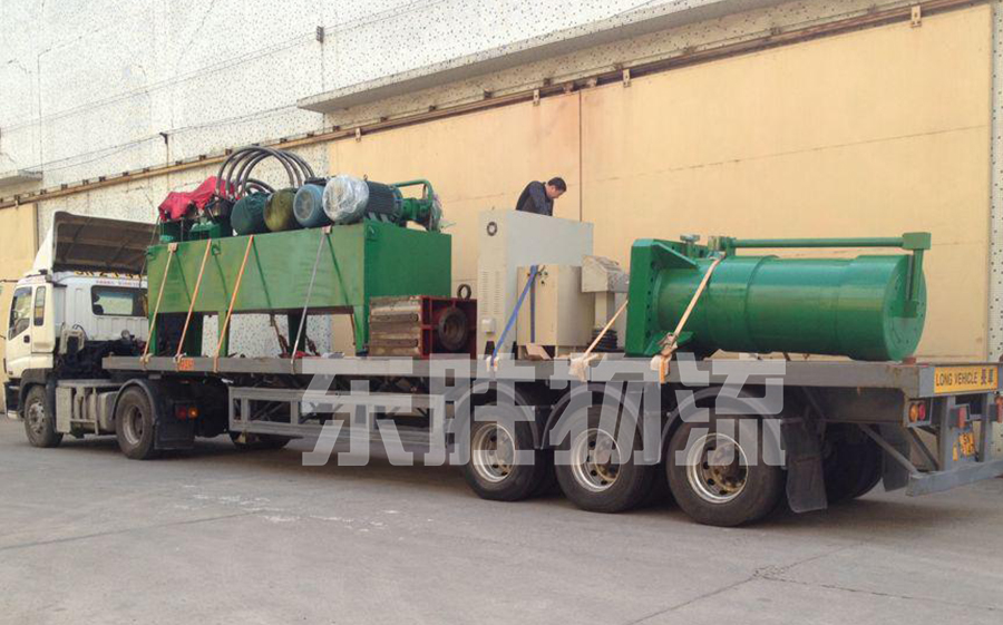 廣州到香港運(yùn)輸，廣州運(yùn)輸?shù)较愀蹖＞€，深圳東勝物流中港平板車運(yùn)輸圖