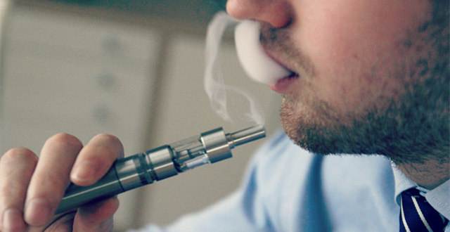 電子煙出口香港，電子煙運(yùn)輸?shù)较愀坶T到門運(yùn)輸案例