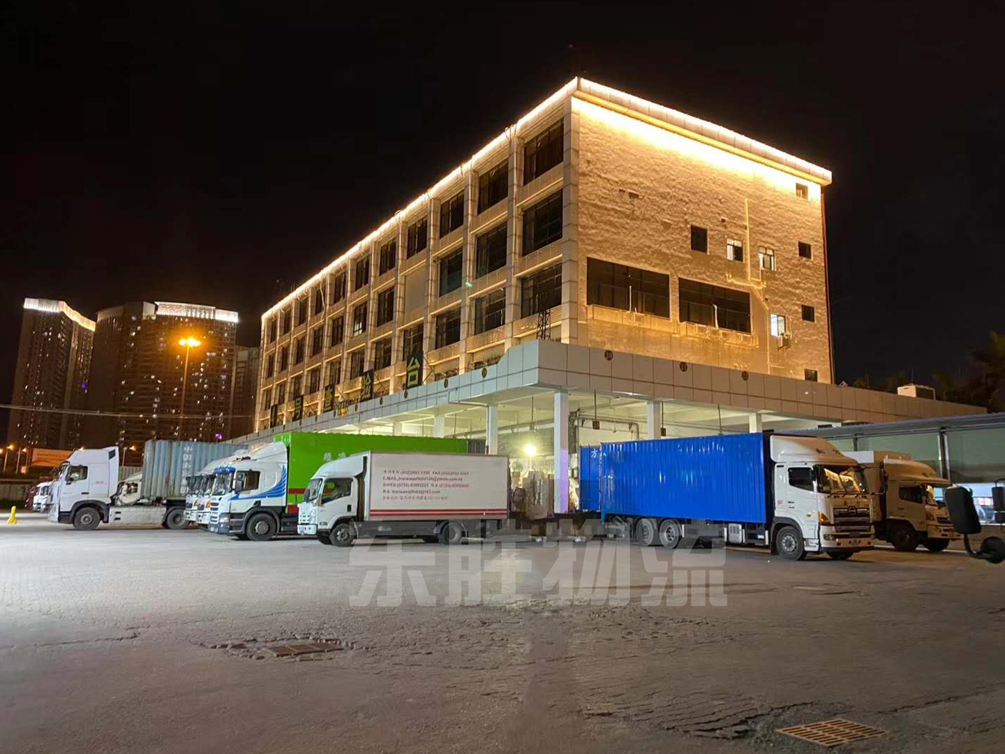 深圳東勝物流口罩出口到香港運(yùn)輸現(xiàn)場(chǎng)圖